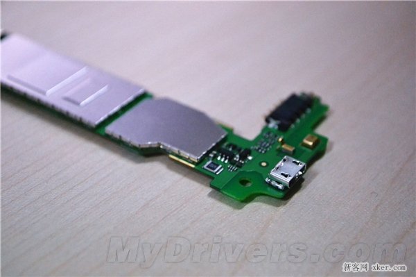 华为荣耀3C真机拆解图 看看值不值798元?_脚本之家