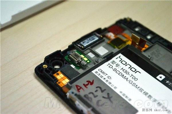 华为荣耀3C真机拆解图 看看值不值798元?_脚本之家