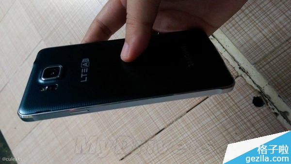 三星4.7寸金屬新機再曝光:比iPhone薄