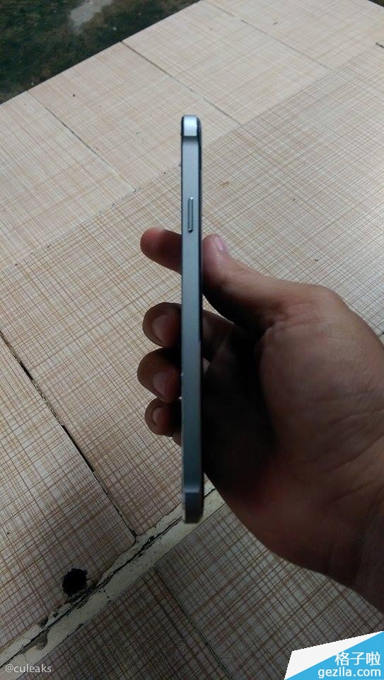 三星4.7寸金屬新機再曝光:比iPhone薄