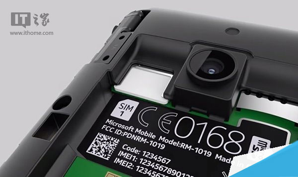 Lumia530如何更换SIM、SD卡?