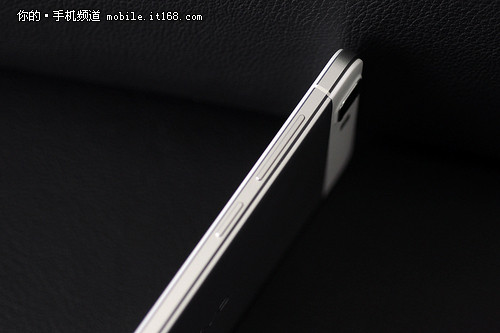 vivo X5評(píng)測(cè)：外觀一成不變？