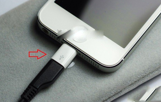 iphone6 lightning轉(zhuǎn)接頭怎么用？蘋(píng)果lightning轉(zhuǎn)接頭作用