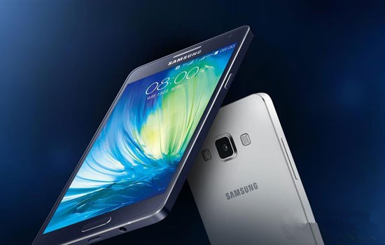 三星Galaxy A5現(xiàn)身 全金屬機(jī)身支持雙卡雙待