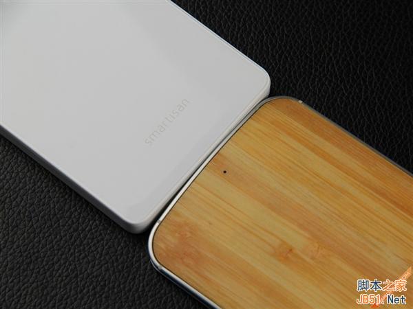 情怀逼格谁更强?Moto X大战锤子T1