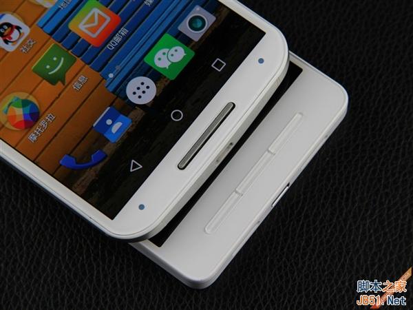 情怀逼格谁更强?Moto X大战锤子T1