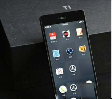 小锤子手机配置如何?小锤子手机价格是多少