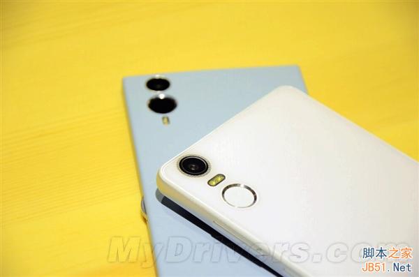 YunOS大动作:马云自拍神秘新机要来