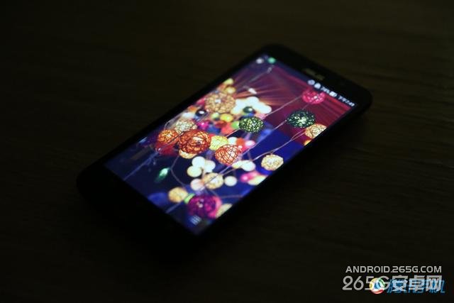 华硕ZenFone 2评测:有突破,也有不足