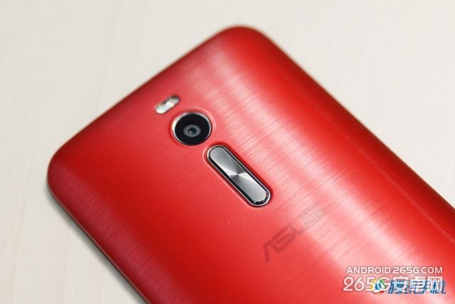 华硕ZenFone 2评测:有突破,也有不足