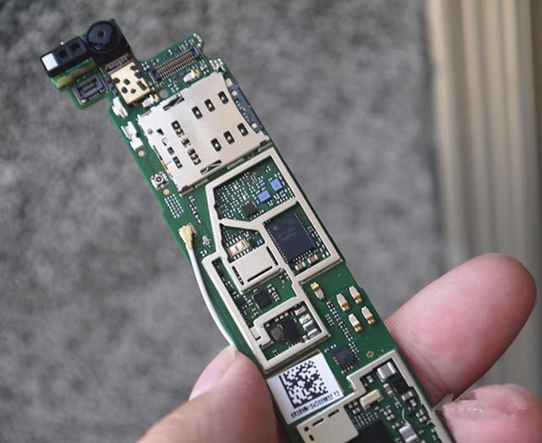 自家的海思hi6421电源管理芯片,采用东芝thgbmbg7d2kbail 16gb内存.