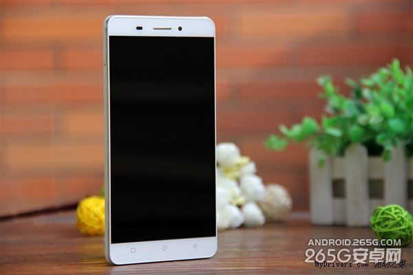 6020毫安!金立M5图赏:全球第一电量手机