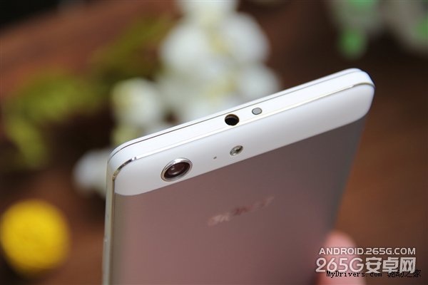 6020毫安!金立M5图赏:全球第一电量手机