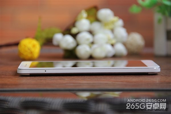 6020毫安!金立M5图赏:全球第一电量手机