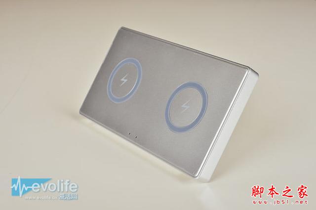 用上LUXA2 TX-200無線充電板后 我已經(jīng)不想再碰那些USB線纜了