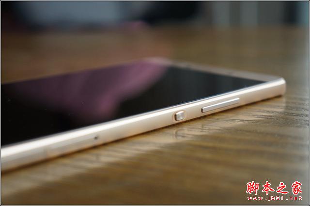 手機(jī)巨無(wú)霸華為P8max大屏玩轉(zhuǎn)商務(wù)應(yīng)用
