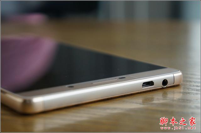 手機(jī)巨無(wú)霸華為P8max大屏玩轉(zhuǎn)商務(wù)應(yīng)用