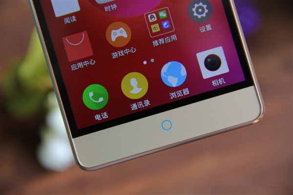 999元中興威武3圖賞:金屬機身/指紋識別