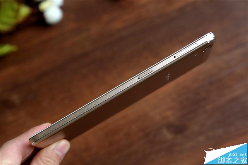 充電速度逆天！全能新寵OPPO R7s評(píng)測(cè)