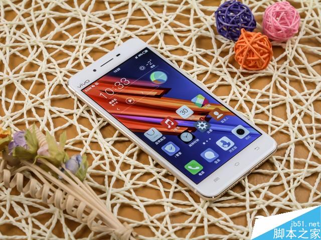 4G運(yùn)存/極速指紋/閃充 暢快vivo X6發(fā)布 