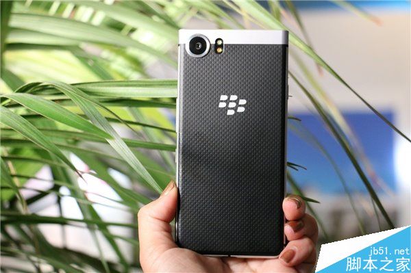黑莓Mercury真机图赏 全键盘配高通625或售4000+