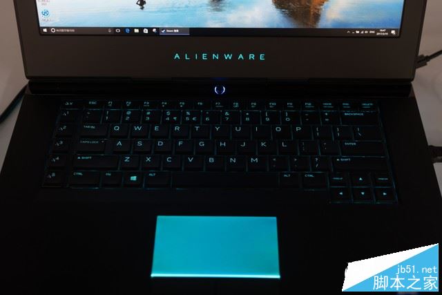 Alienware 15 2017值得买吗？戴尔Alienware 15 2017全面详细评测图解