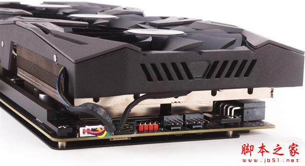 华硕出品 首款非公版RX Vega 64首测:噪音暴降