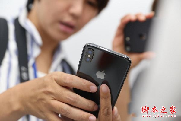 iPhone8和iPhoneX哪个值得买？iPhoneX与iPhone8/iPhone8Plus区别对比评测