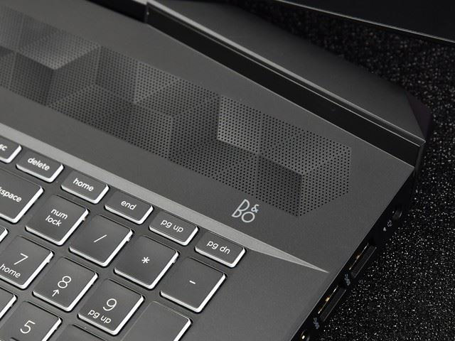 笔记本   第三,光影精灵5的c面键盘上方设计较为独特,采用了菱形