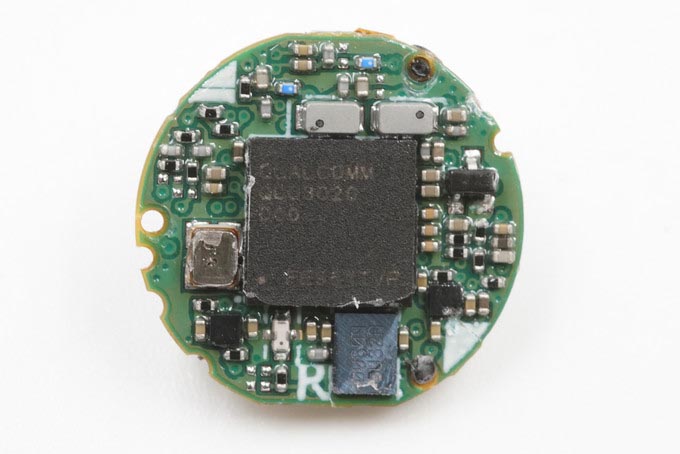 万魔colorbuds真无线蓝牙耳机的主控芯片采用高通qcc3020,这是一款低