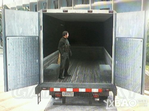 GTA5打开货车厢门方法