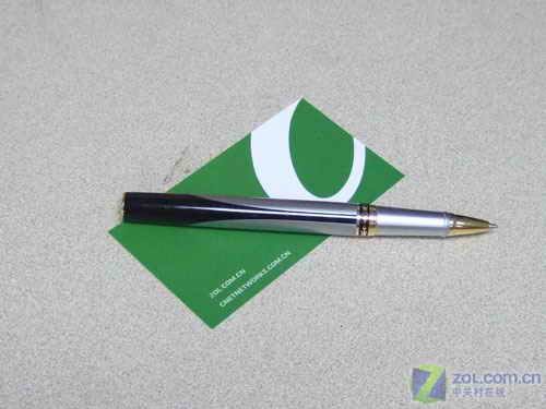 既简单又实用 轻松将您的SATA线变美观 既简单又实用 轻松将您的SATA线变美观