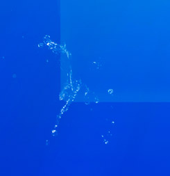 Photoshop網(wǎng)頁(yè)設(shè)計(jì)之水中漂浮的網(wǎng)頁(yè)