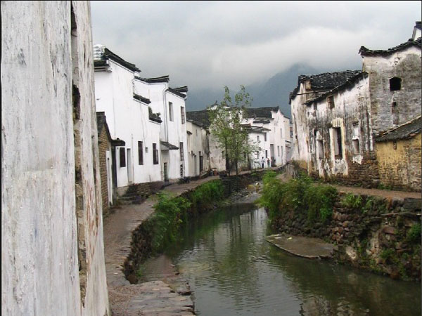 ps簡單三步將建筑圖片處理成水墨畫效果