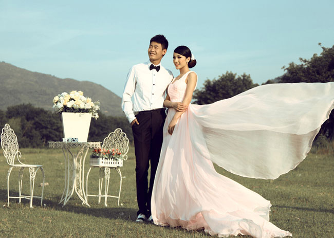 photoshop為婚片調(diào)制出低飽和青藍(lán)色的影樓經(jīng)典色調(diào)效果