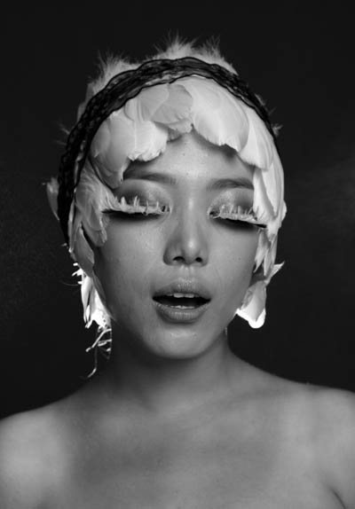 photoshop利用雙曲線為室內人像圖片精修磨皮教程