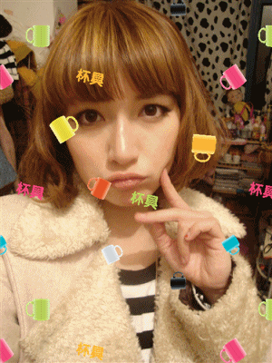 網(wǎng)絡(luò)美女Yummy教你做美圖之:飄落閃圖篇