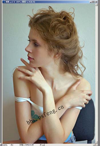 Photoshop 给偏色的人物照片美白及调色