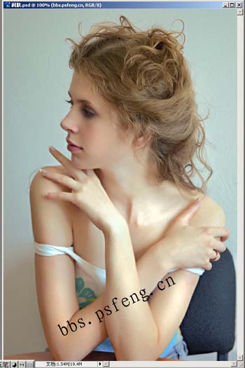 Photoshop 给偏色的人物照片美白及调色