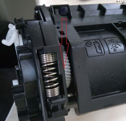 惠普M227激光打印机硒鼓怎么加粉?