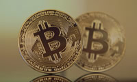 川普当选能否推动比特币（BTC）冲至10万美元一枚