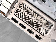 颜值性能超群!蓝宝石NiTRO+氮动极光RX 9070 XT Phantomlink组装