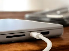 笔记本充电很慢? 可能一直在用错误的USB充电线