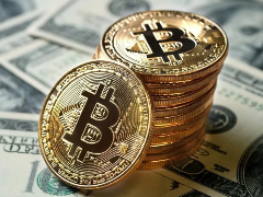 比特币（BTC）三月初回暖走势，价格在70000美元徘徊，底部尚未到达