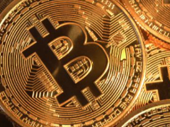 比特币vs黄金:哪个好挣钱一点?哪个赚的多些?2026年比特币和黄金价格预