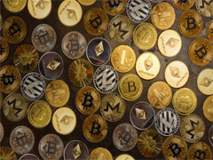 比特币从82000回落至75800，CLARITY法案受阻，技术面看向71000