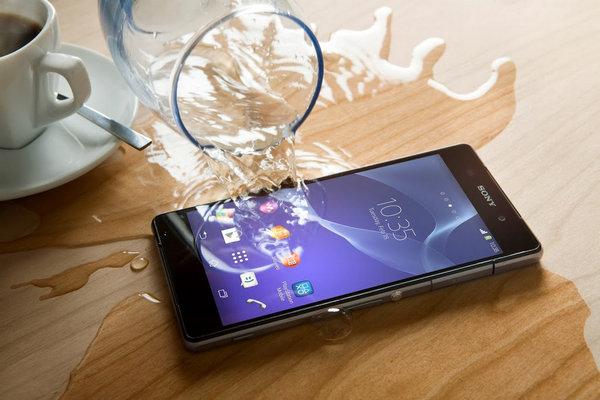 4月上市新机抢先看 HTC One M8火拼三星S5