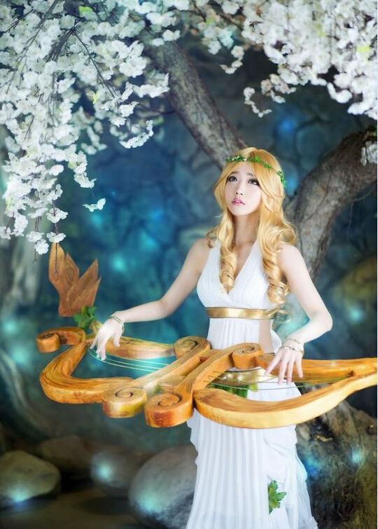 lol猫惊艳金发琴瑟cos 高度还原缪斯女神娑娜
