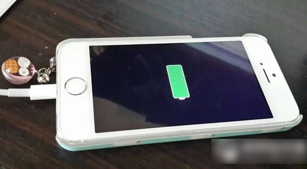 iphone5s充电器发烫怎么办苹果iphone5s充电器发热简单解决方法