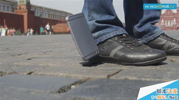 “iPhone 6”跌落测试：老外真会玩